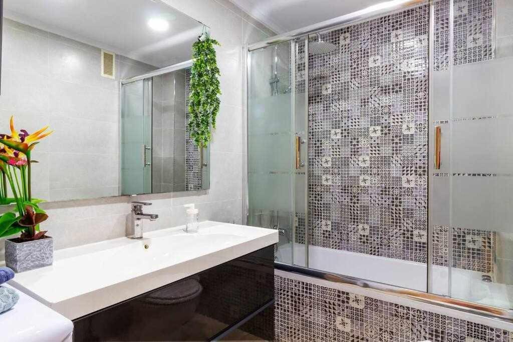 Apartamento Pink Maritimo Torrevieja Ngoại thất bức ảnh