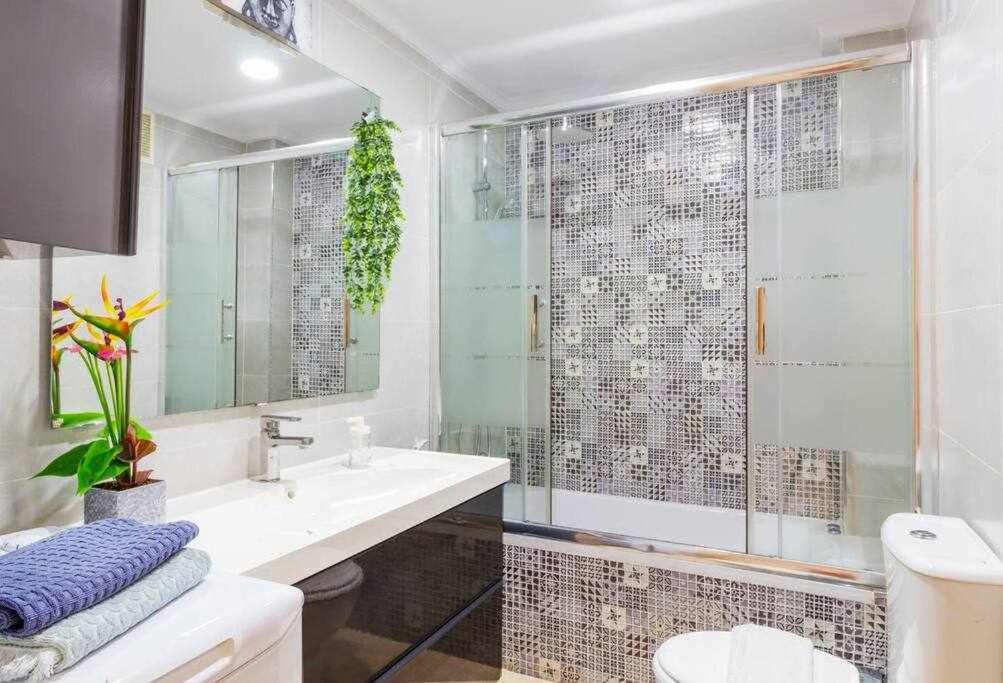 Apartamento Pink Maritimo Torrevieja Ngoại thất bức ảnh